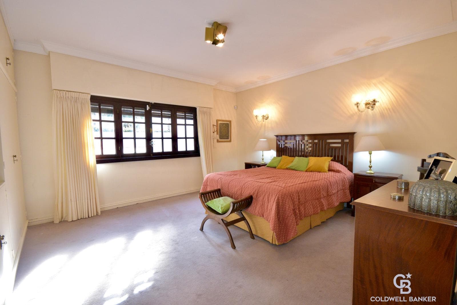 English-Style House for Sale in Belgrano.R