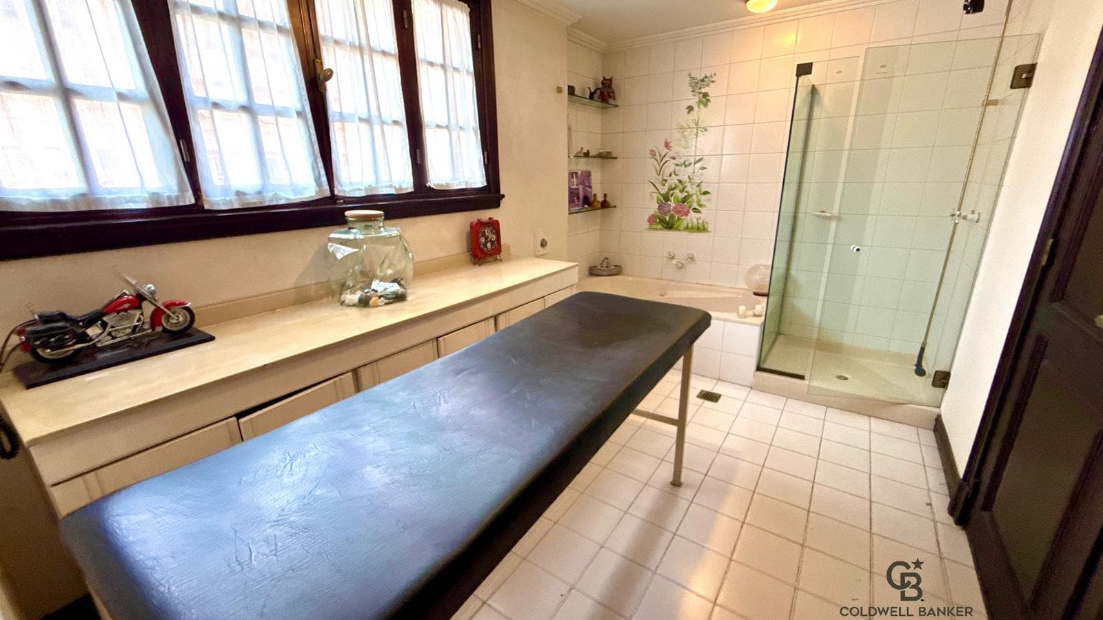English-Style House for Sale in Belgrano.R