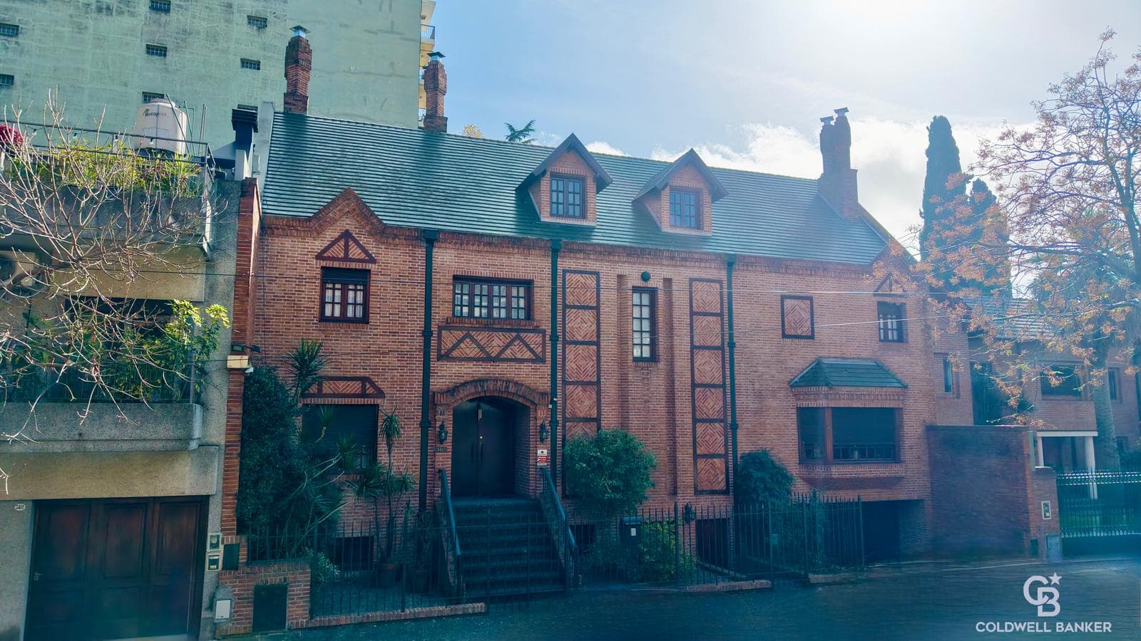 English-Style House for Sale in Belgrano.R