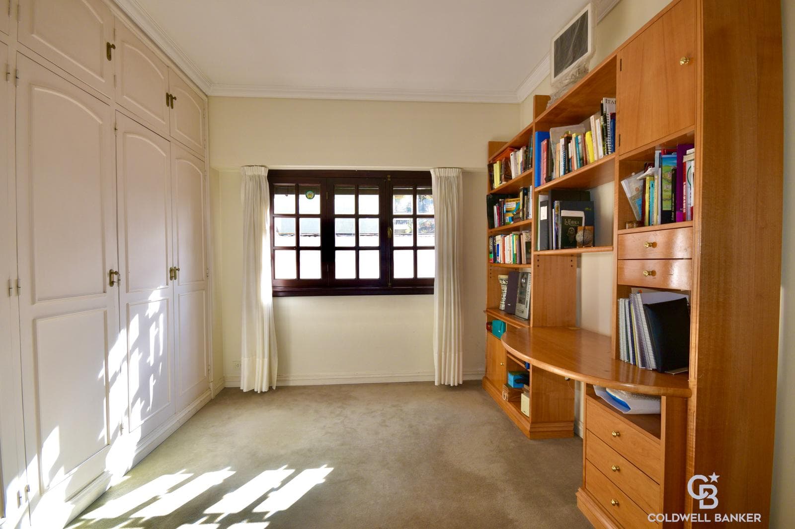English-Style House for Sale in Belgrano.R