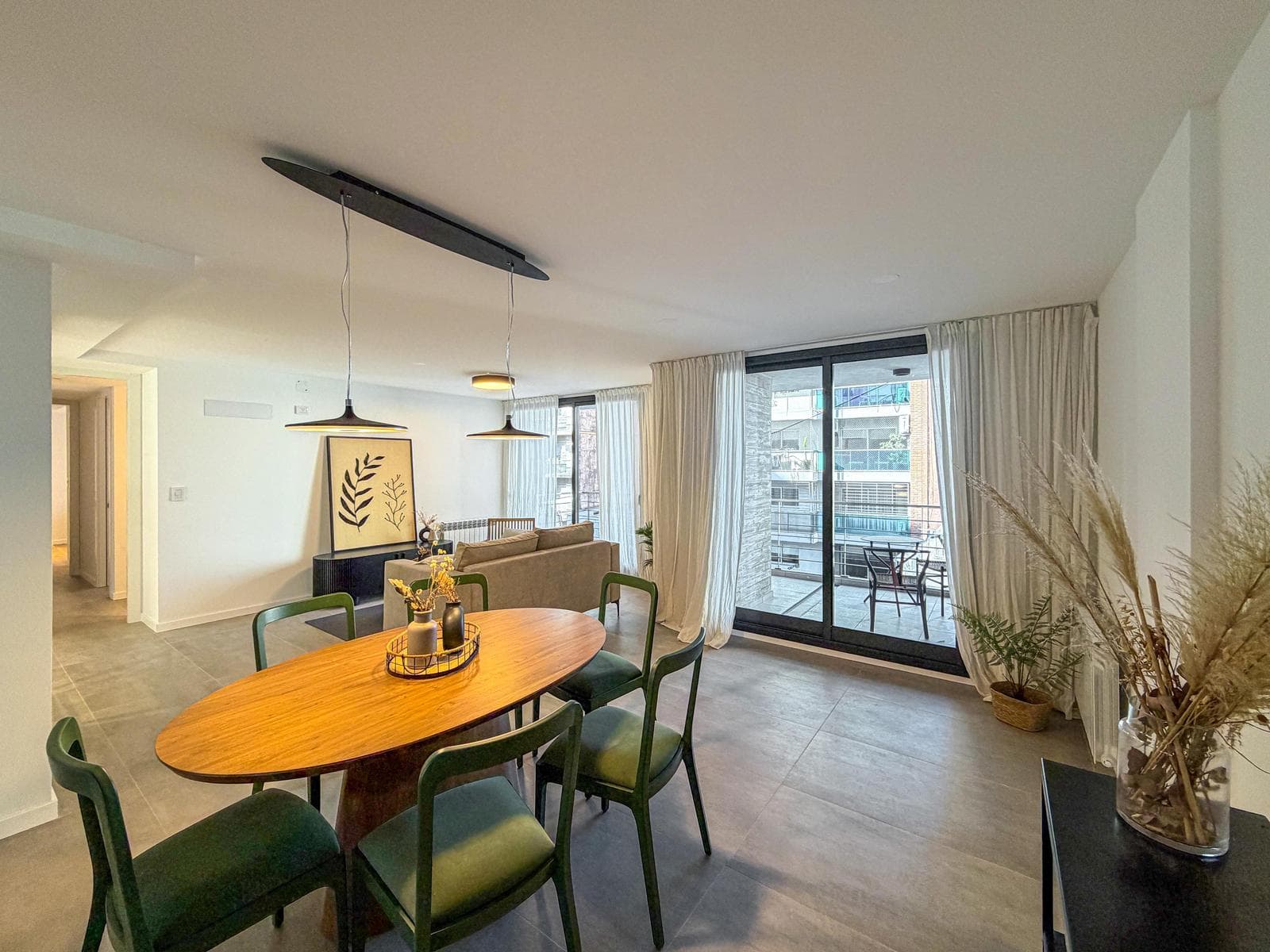 3-Bedroom Apartment in Parque España with Amenities