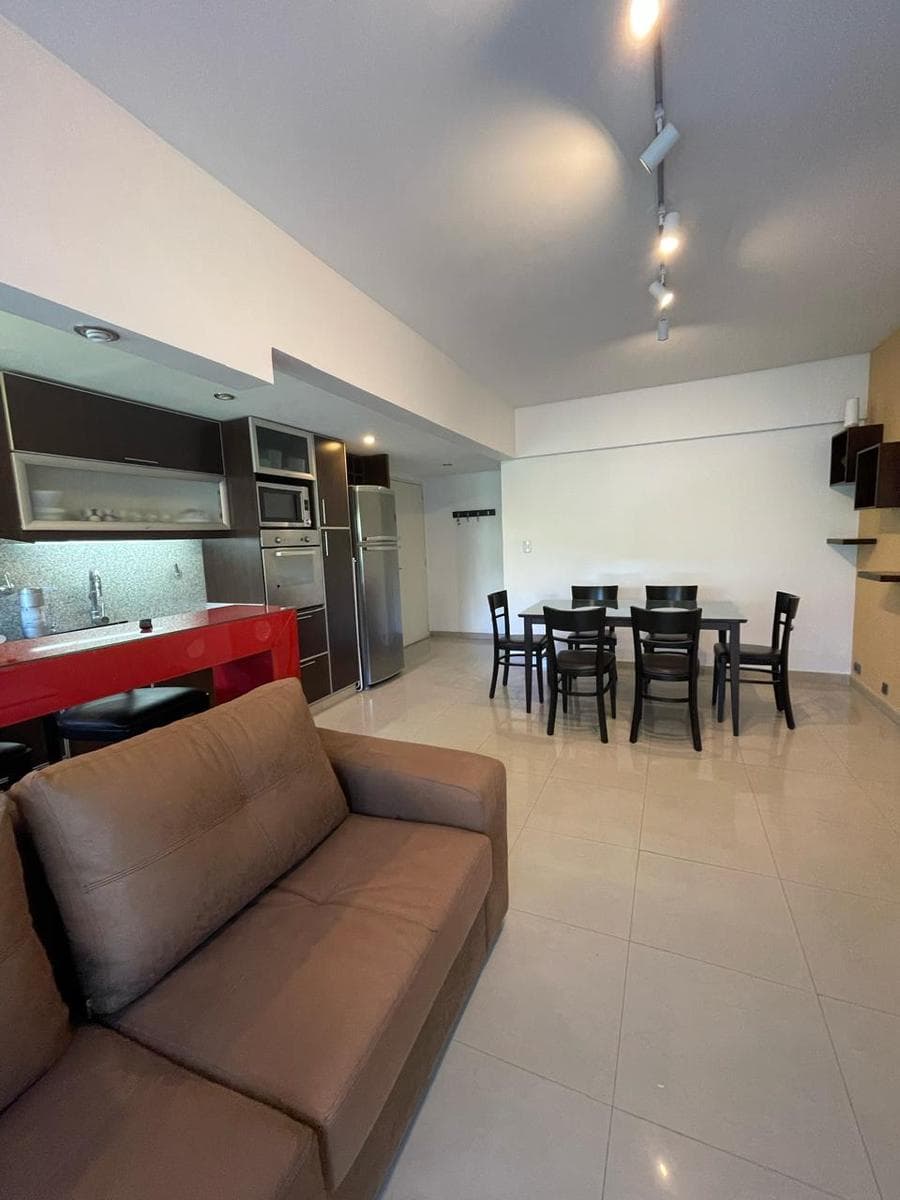 3-room apartment for sale with a balcony, in excellent condition, at Balcón Rodríguez Peña 1051