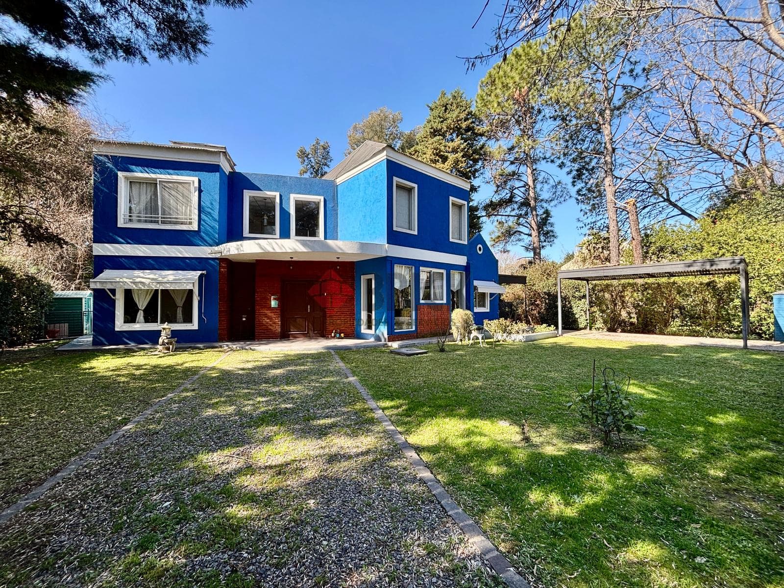 Excellent Home in Golfer's Country Club