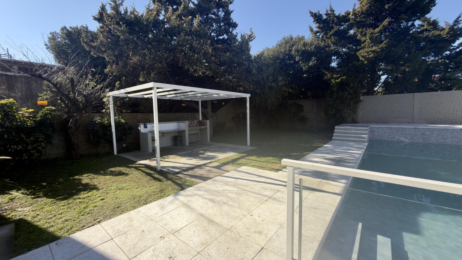 Venta 3 Ambientes a Estrenar con Pileta y Jardín - USD 110.000 - Wilde