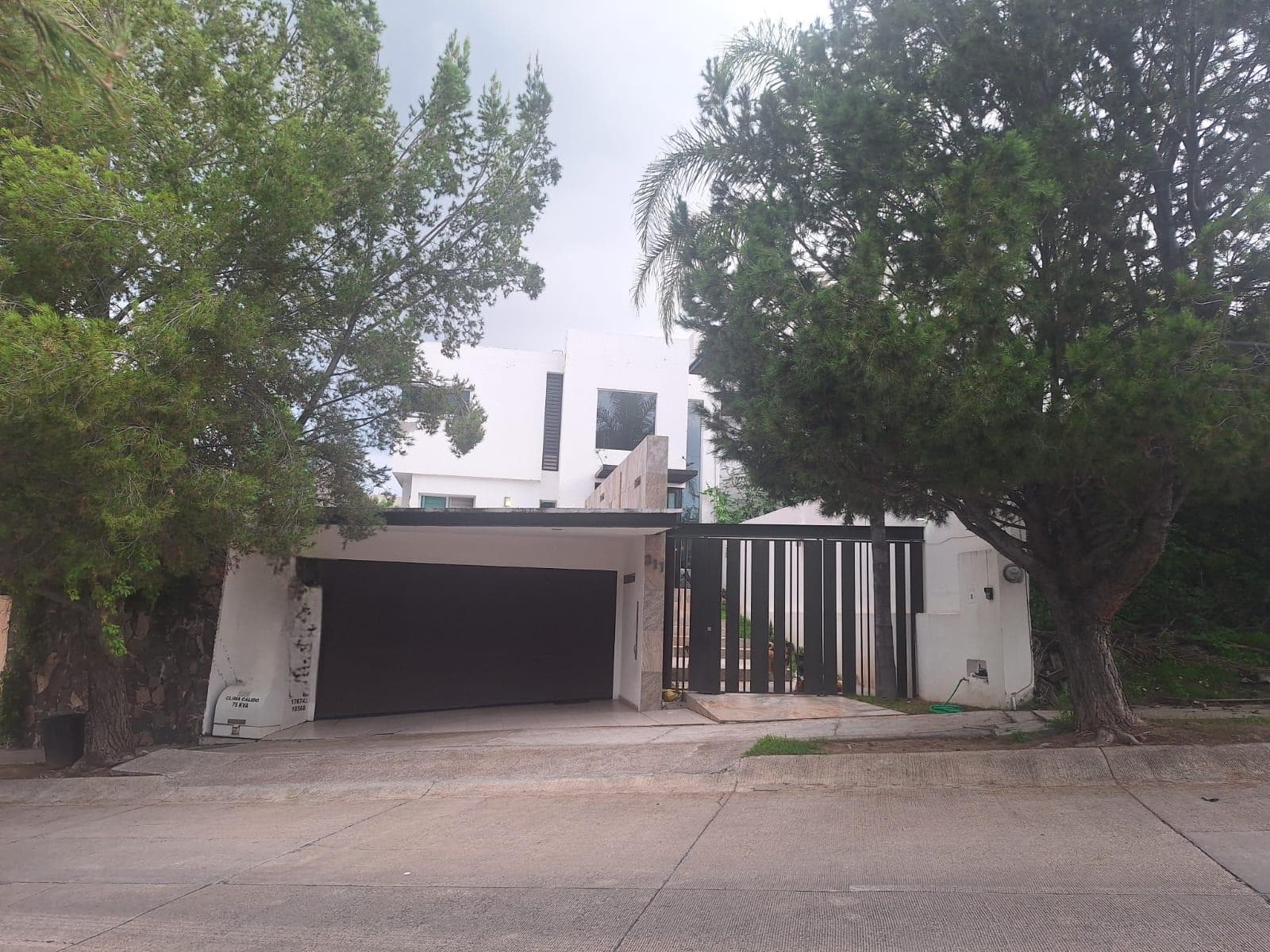 House in Porta Fontana with 4 bedrooms, one of which is on the ground floor