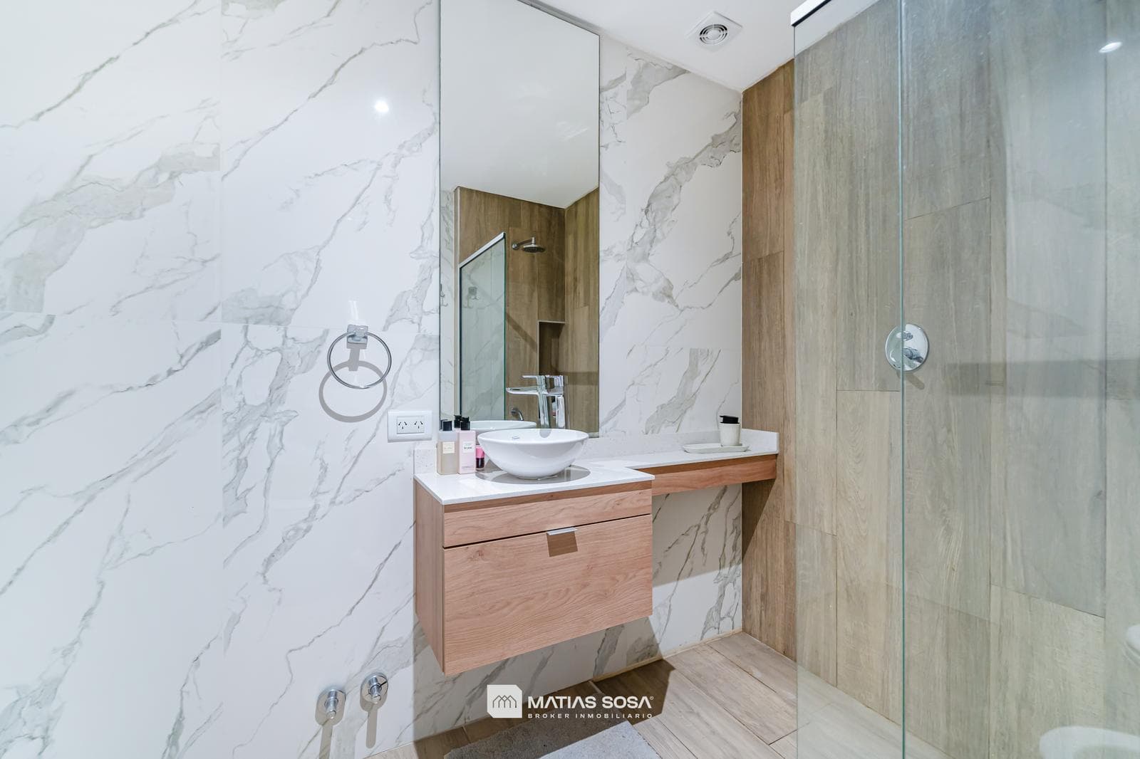 For Sale - Apartment - 3 Rooms - Terrace, Garage, and Storage Room - Chauvín - Category