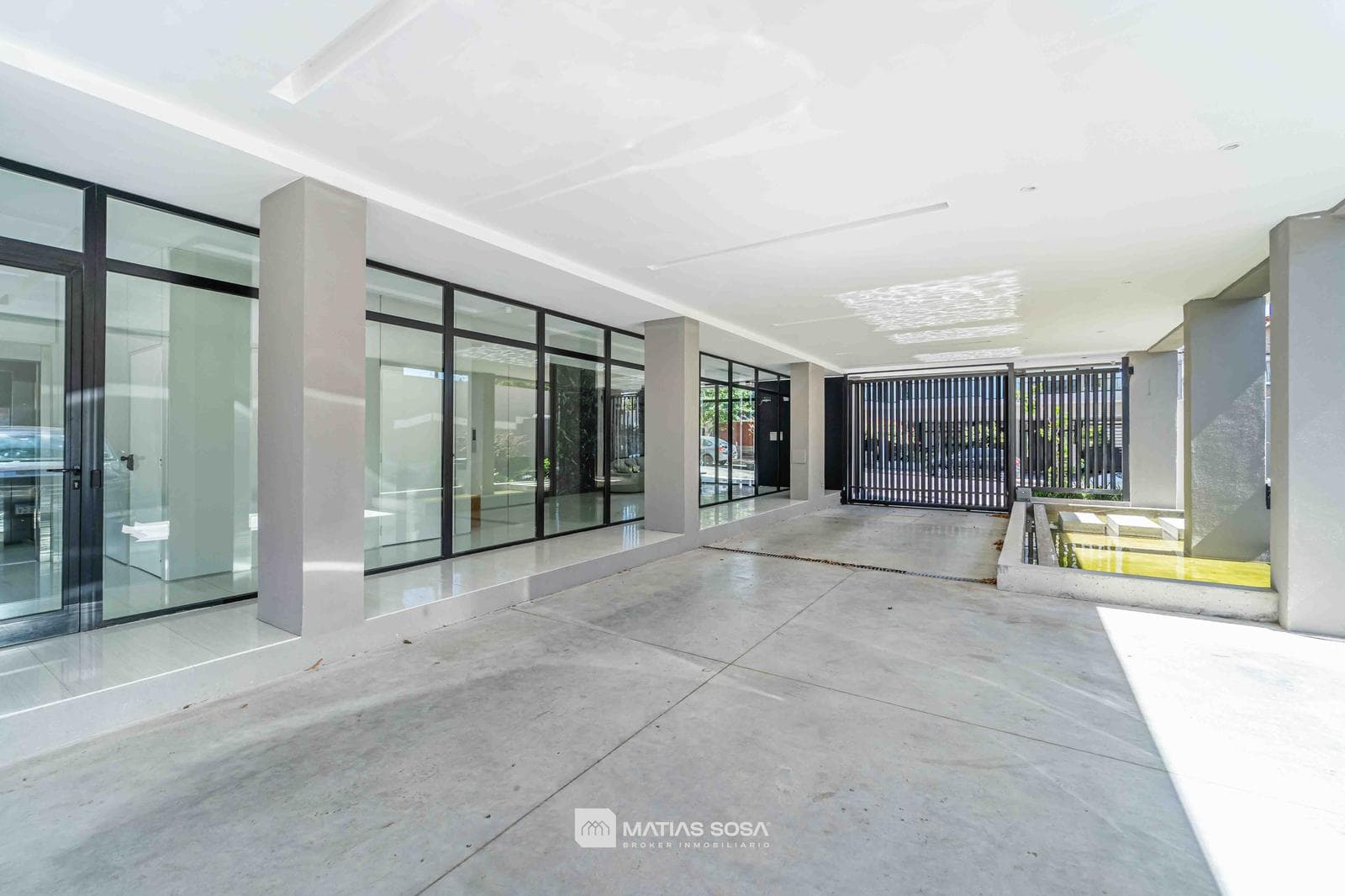 For Sale - Apartment - 3 Rooms - Terrace, Garage, and Storage Room - Chauvín - Category