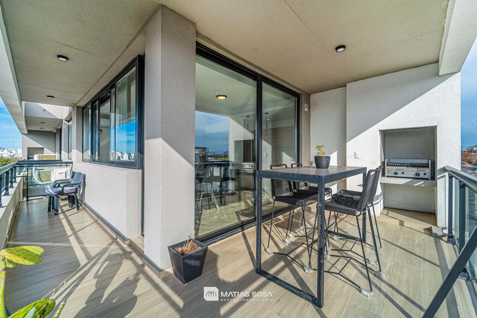 For Sale - Apartment - 3 Rooms - Terrace, Garage, and Storage Room - Chauvín - Category