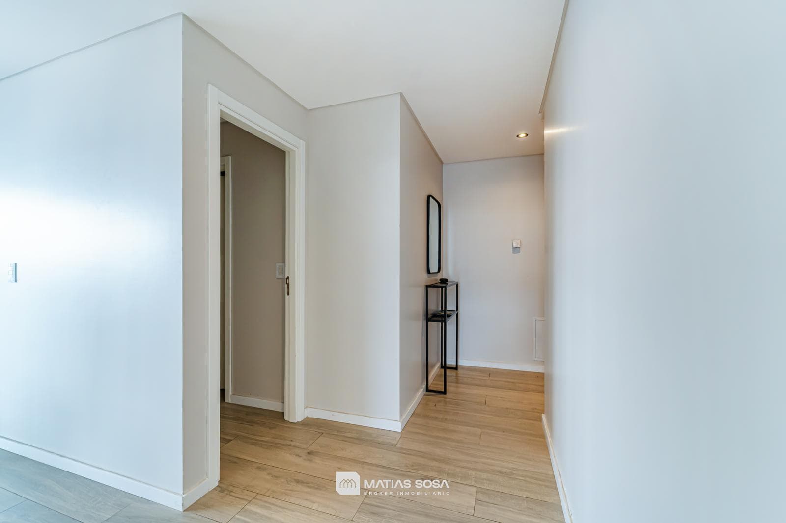 For Sale - Apartment - 3 Rooms - Terrace, Garage, and Storage Room - Chauvín - Category
