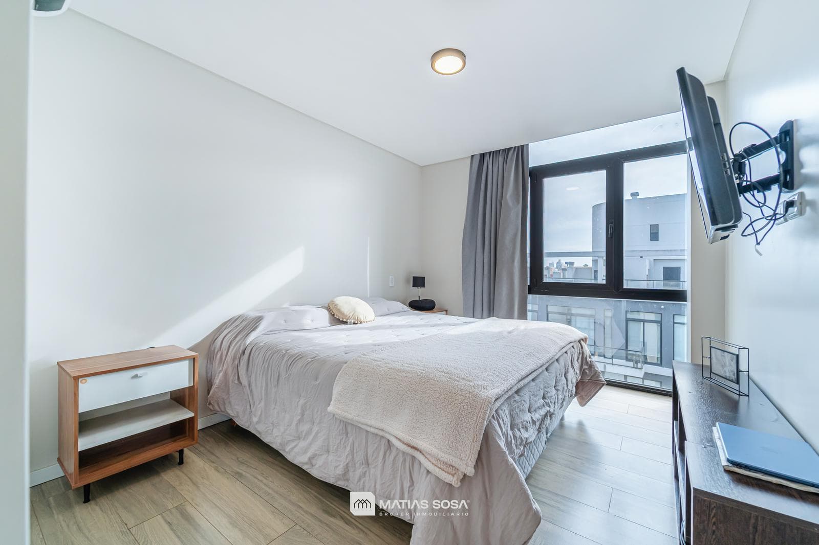 For Sale - Apartment - 3 Rooms - Terrace, Garage, and Storage Room - Chauvín - Category