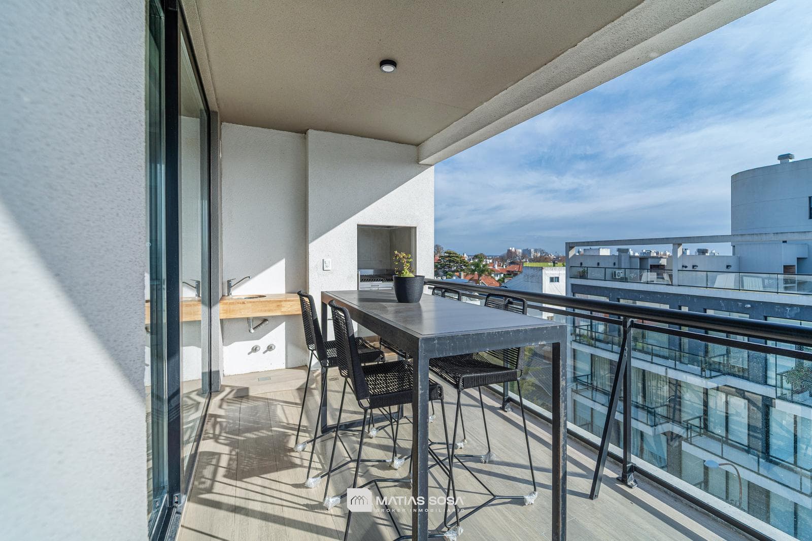 For Sale - Apartment - 3 Rooms - Terrace, Garage, and Storage Room - Chauvín - Category
