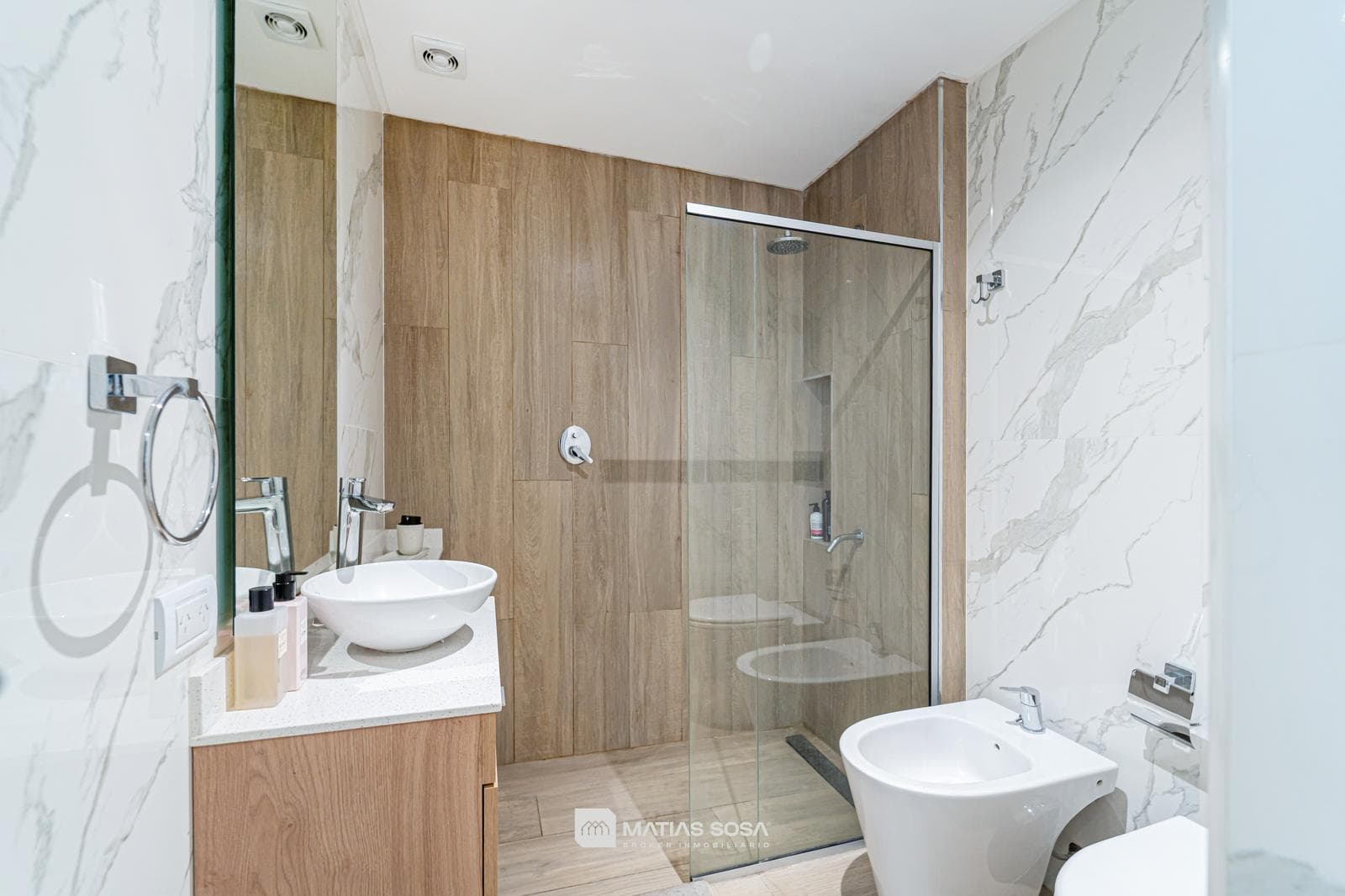 For Sale - Apartment - 3 Rooms - Terrace, Garage, and Storage Room - Chauvín - Category