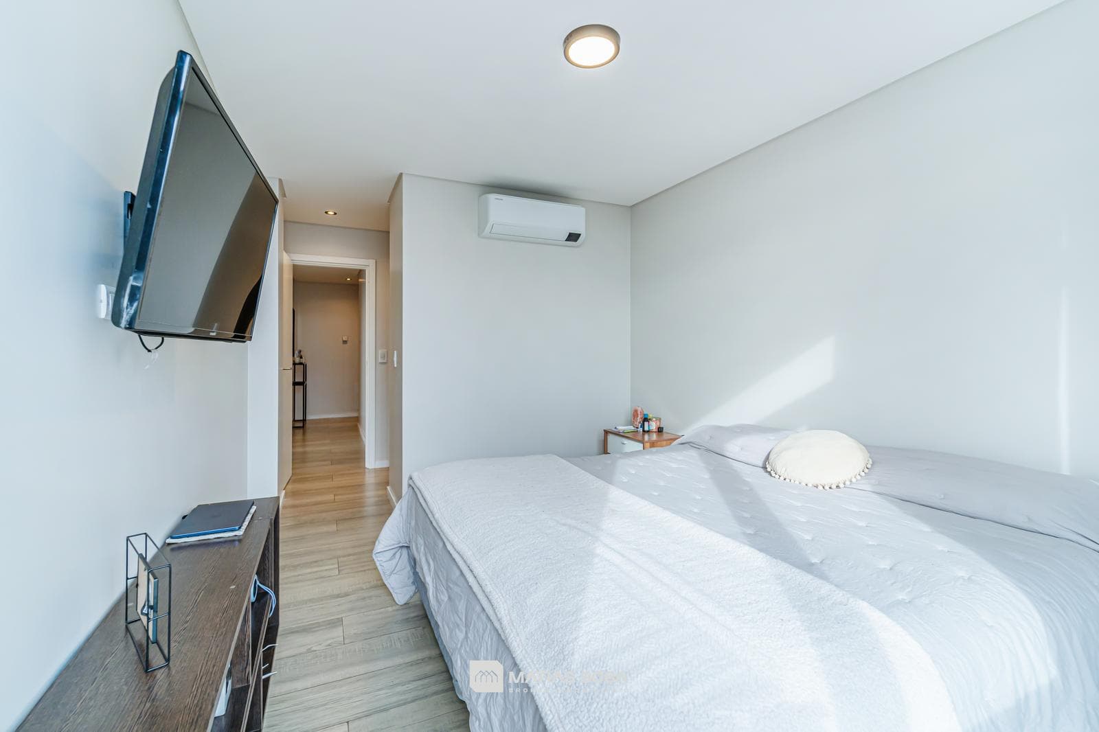 For Sale - Apartment - 3 Rooms - Terrace, Garage, and Storage Room - Chauvín - Category