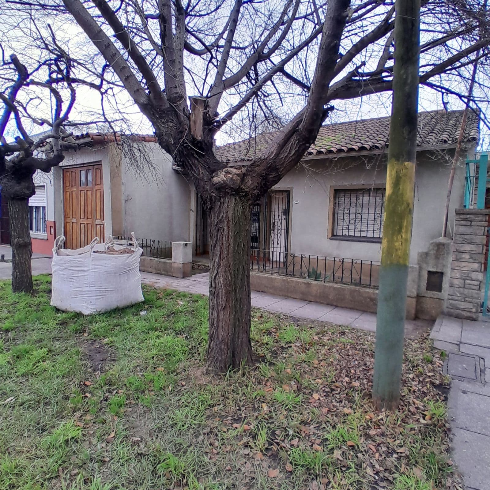 House built of cinder blocks on Vertiz and Juramento