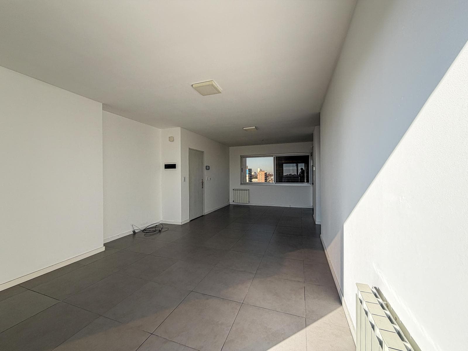 Spacious 1-bedroom apartment with a north-facing balcony/terrace