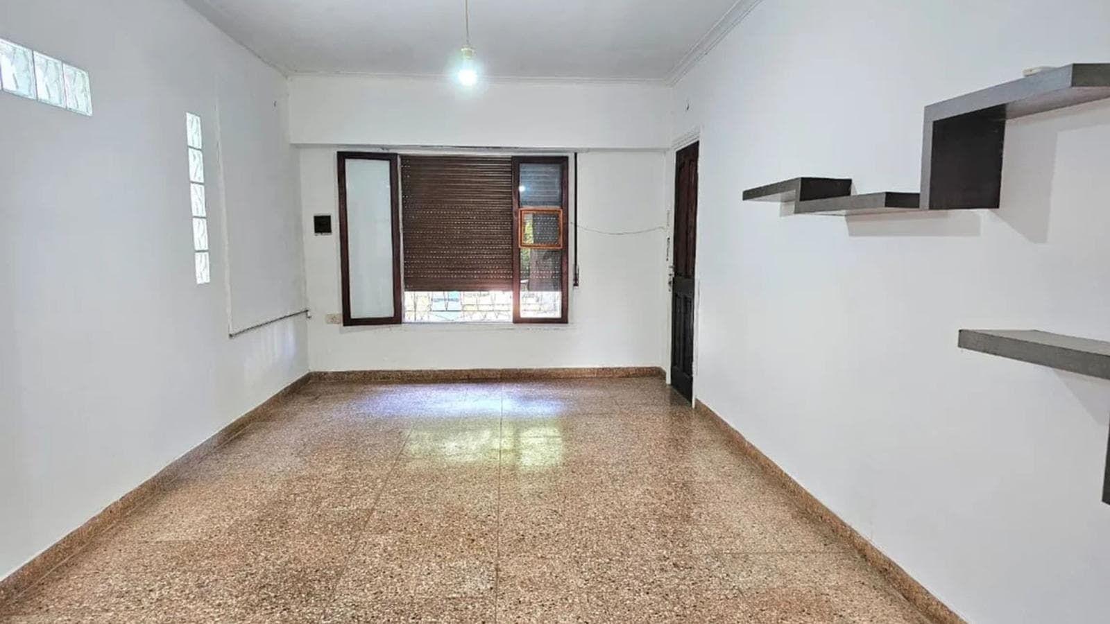 3-room house for sale with a garden and barbecue in Ensenada