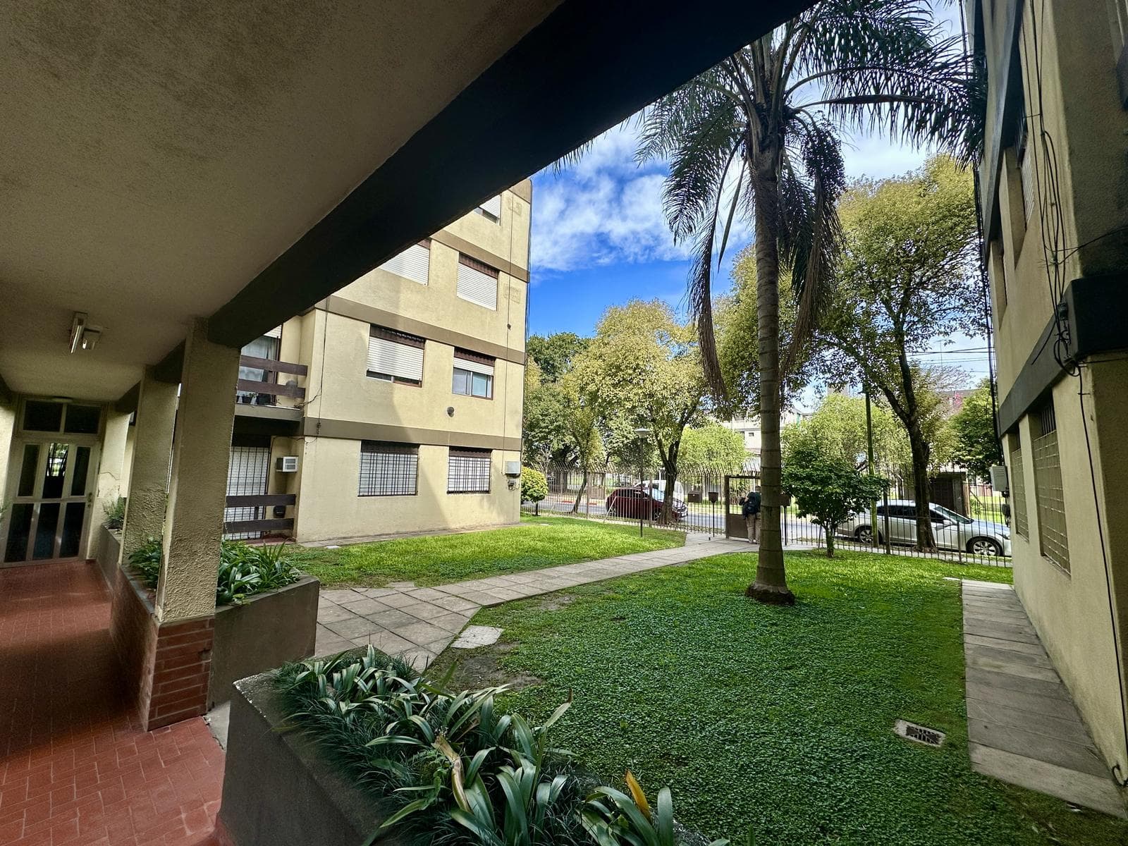 3-room apartment for sale, ground floor, with laundry room. Petroleros Complex, Campana