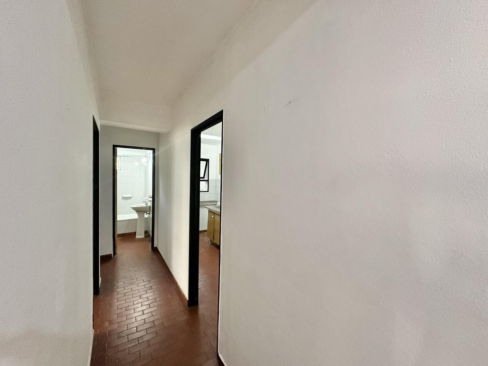3-room apartment for sale, ground floor, with laundry room. Petroleros Complex, Campana