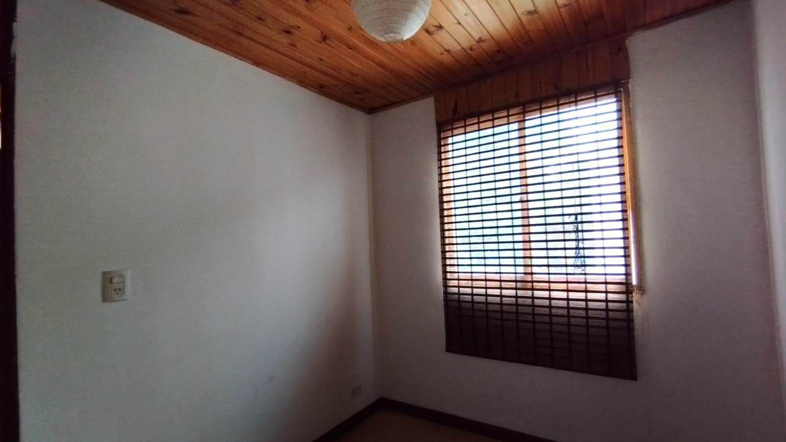 5-ROOM HOUSE NEAR SAN MIGUEL PARK—ELIGIBLE FOR A LOAN