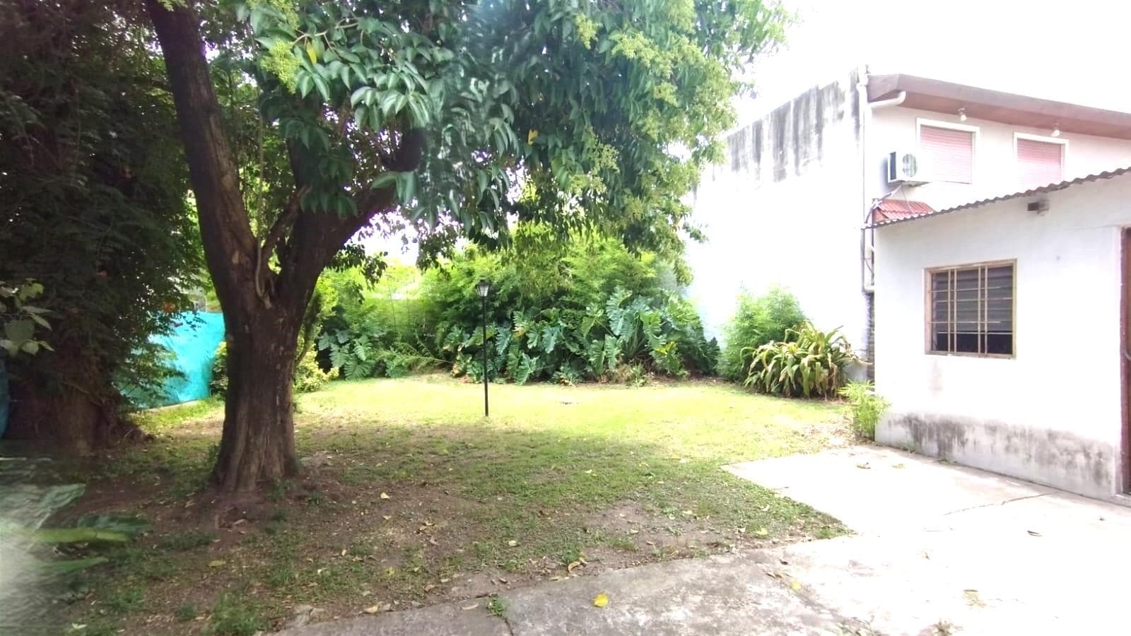 5-ROOM HOUSE NEAR SAN MIGUEL PARK—ELIGIBLE FOR A LOAN