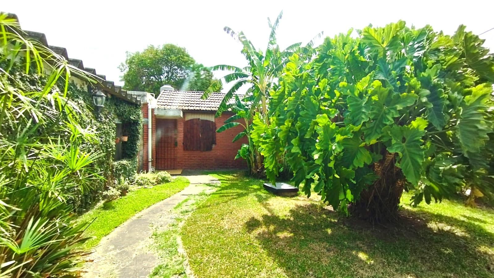 5-ROOM HOUSE NEAR SAN MIGUEL PARK—ELIGIBLE FOR A LOAN