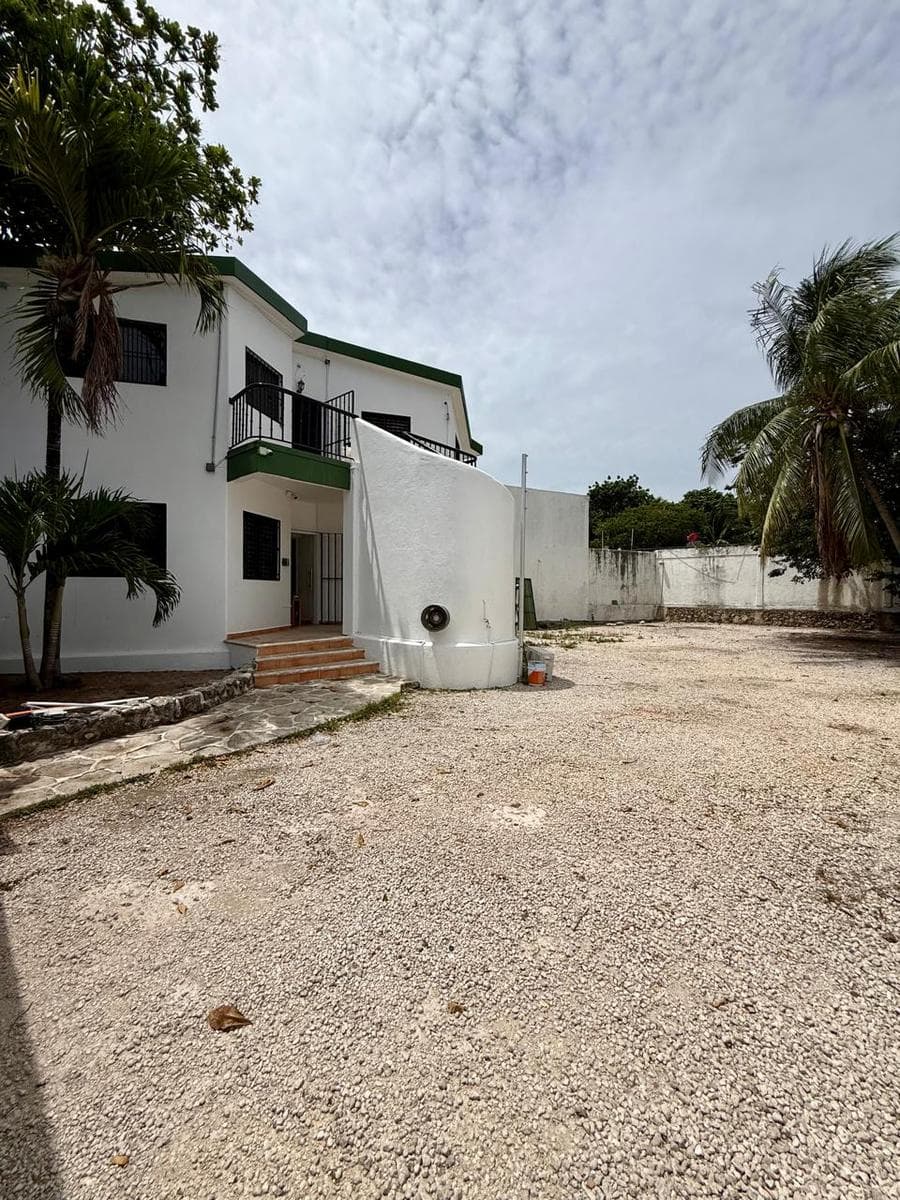 Lot with Two Apartments in Ejido, Playa del Carmen