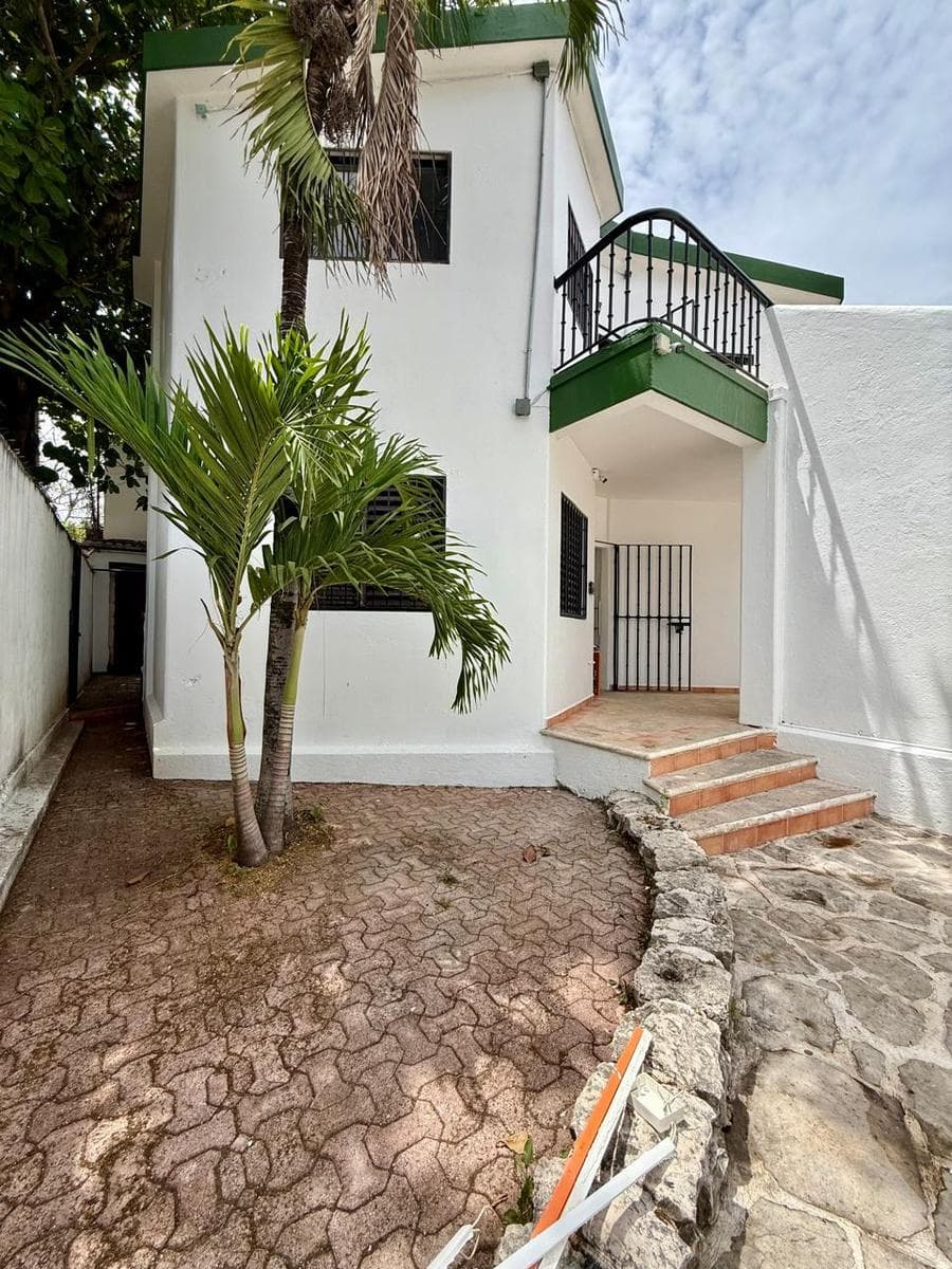 Lot with Two Apartments in Ejido, Playa del Carmen