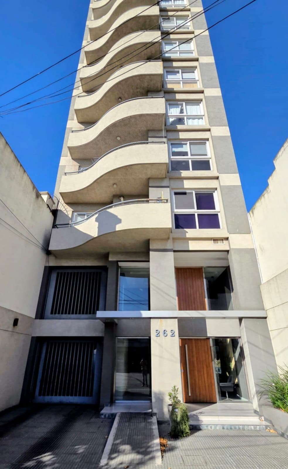 Apartment for Rent - East Banfield