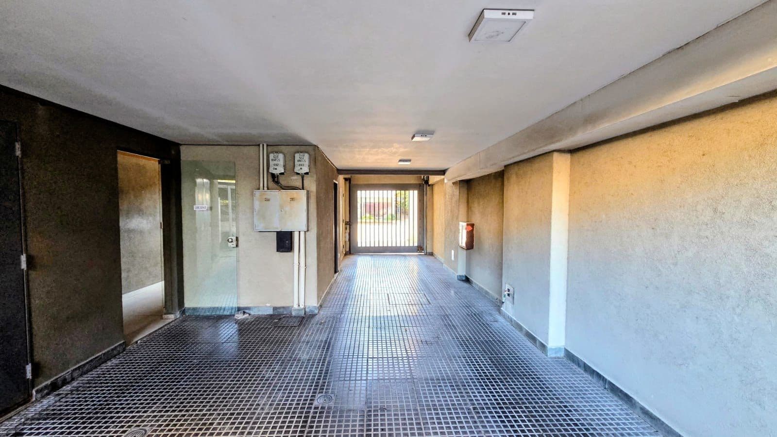 Apartment for Rent - East Banfield