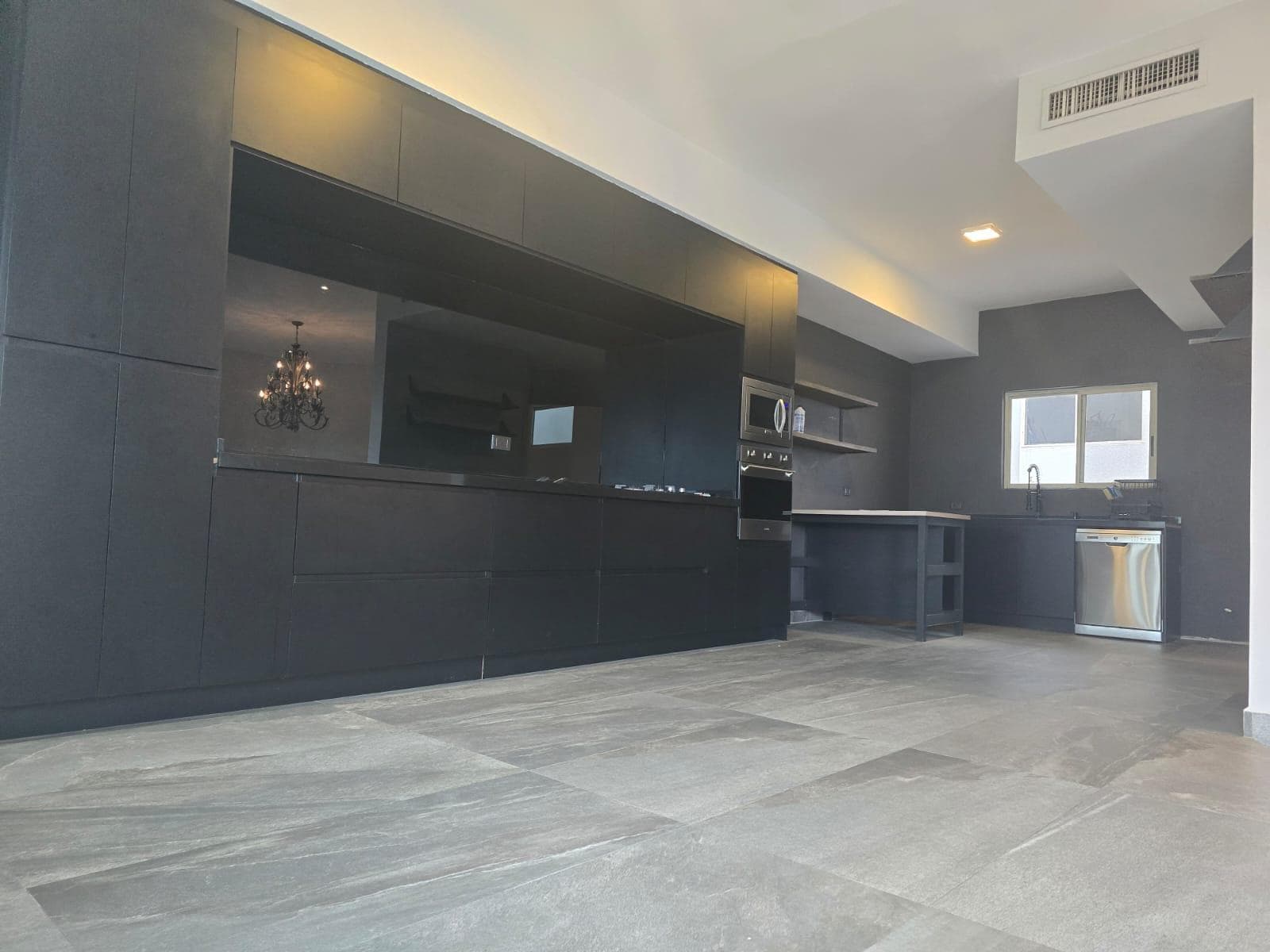 HOUSE FOR SALE IN COLINAS DE SAN JERONIMO
