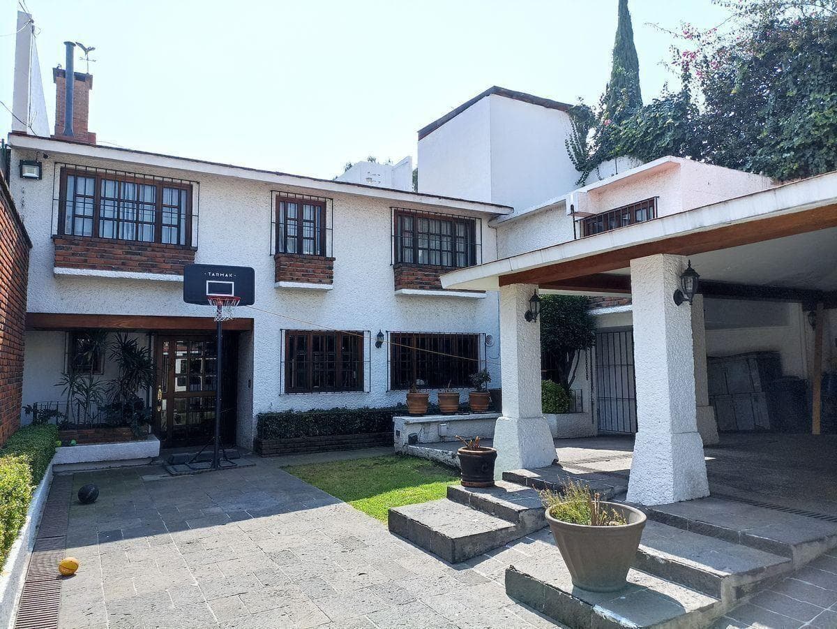 Condominium Unit for Sale in Olivar de los Padres with a Garden
