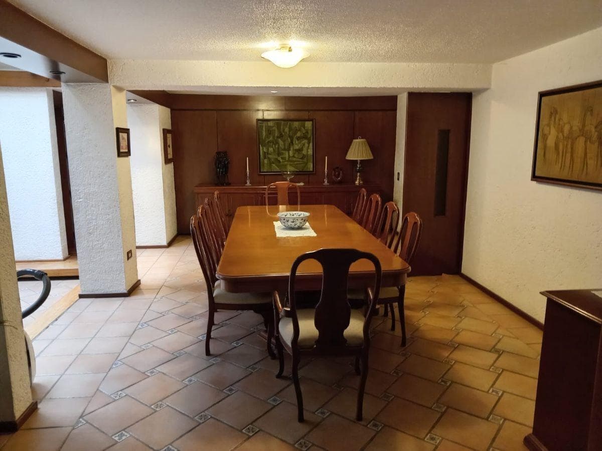 Condominium Unit for Sale in Olivar de los Padres with a Garden