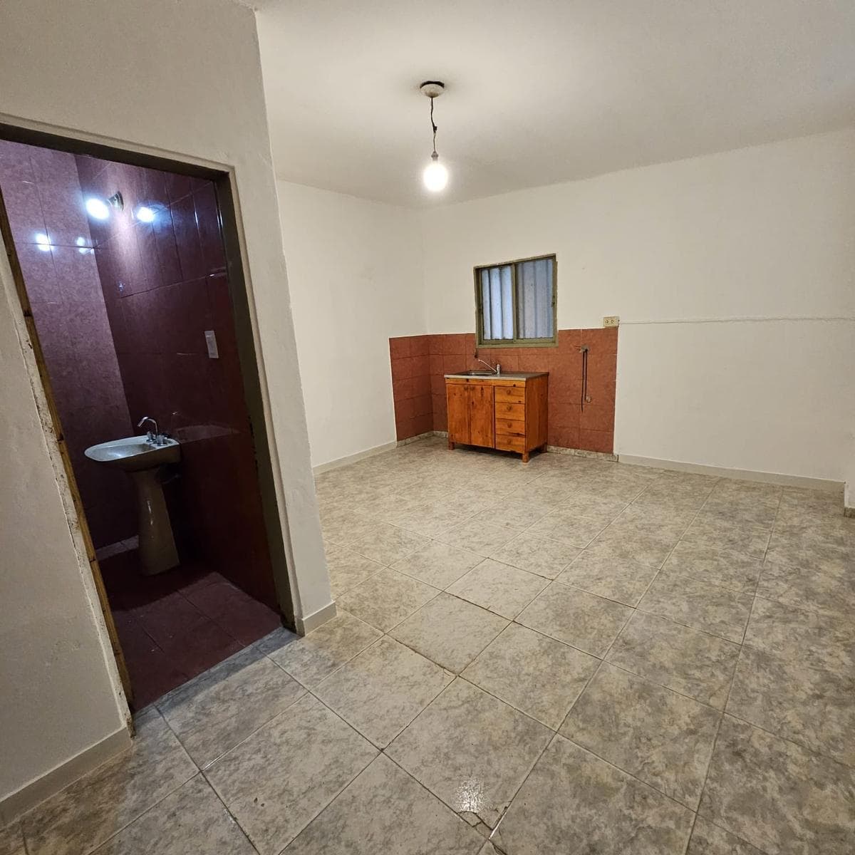 Apartment for rent, suitable for students, with a separate entrance.