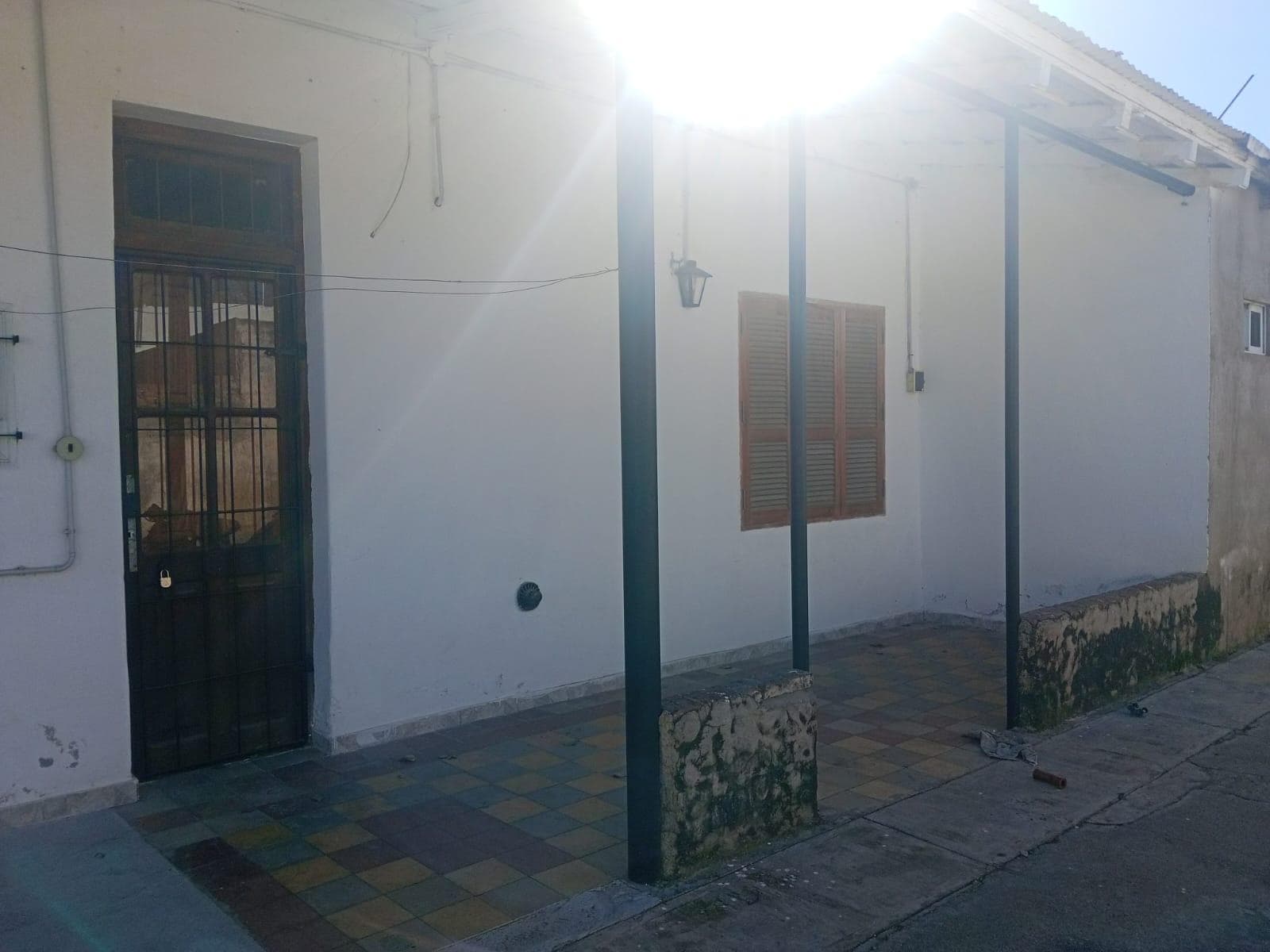 HOUSE FOR SALE PLUS TWO APARTMENTS IN VILLA MERCEDES, SAN LUIS.