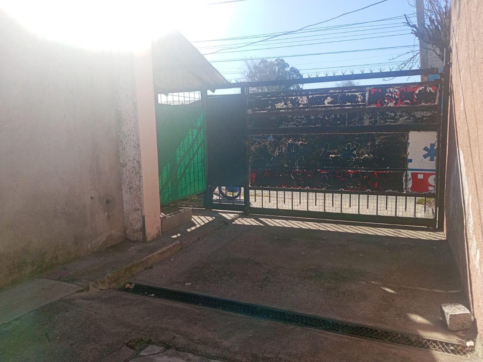 HOUSE FOR SALE PLUS TWO APARTMENTS IN VILLA MERCEDES, SAN LUIS.