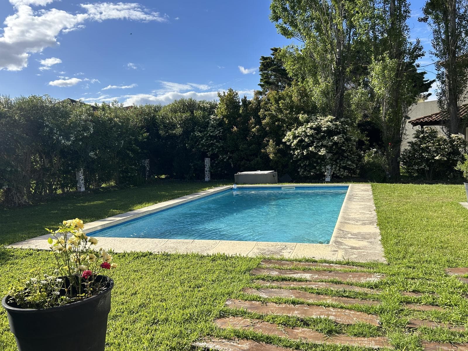 House on a large lot set back from the street on a cul-de-sac, with plenty of privacy!