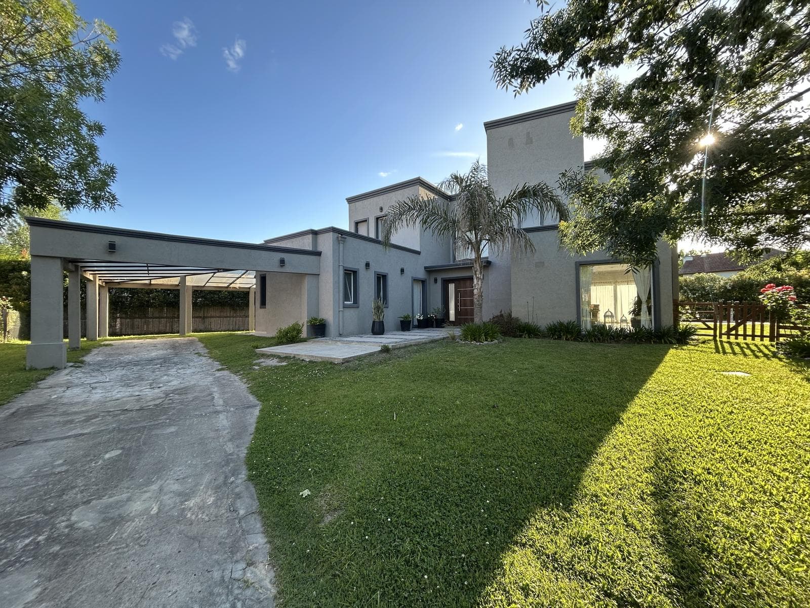 House on a large lot set back from the street on a cul-de-sac, with plenty of privacy!