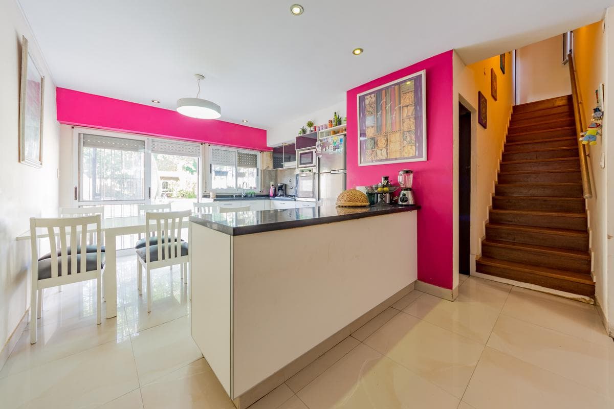 FOR SALE - 4-bedroom house - Fisherton, Rosario.