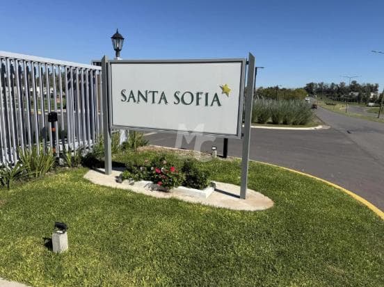 Land in Santa Sofía