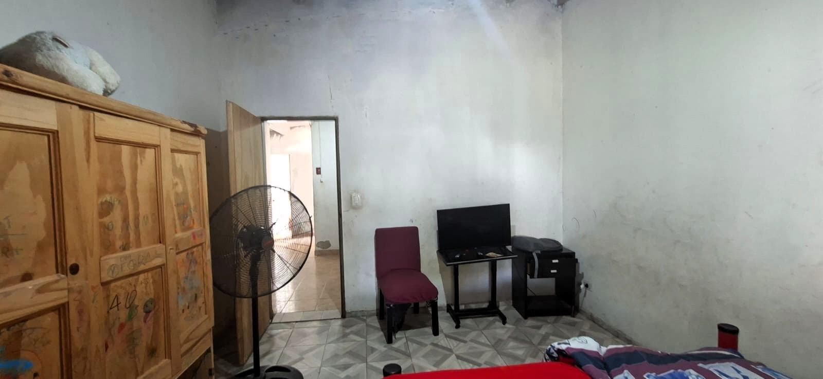 4-room house with patio on José Clemente Paz Street