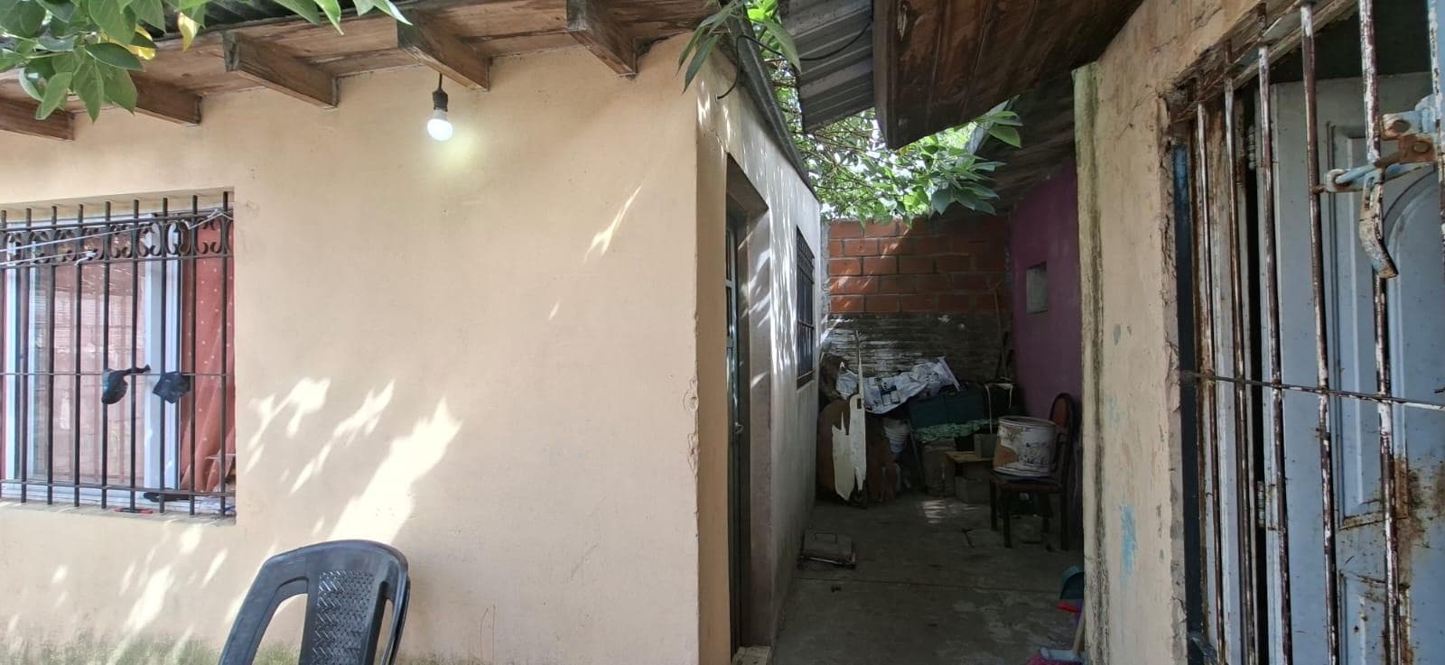 4-room house with patio on José Clemente Paz Street