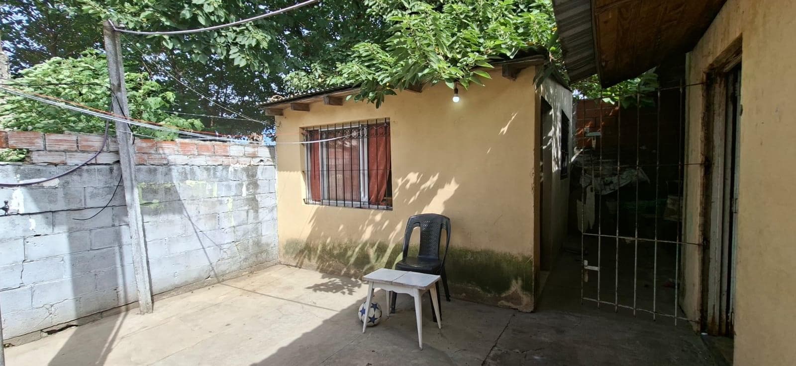 4-room house with patio on José Clemente Paz Street