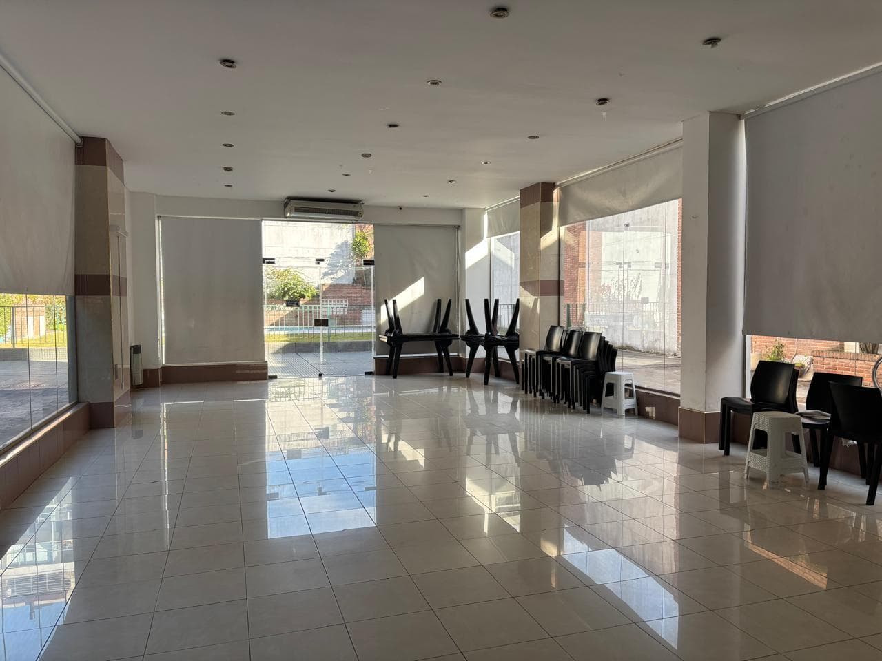 3- or 4-room apartment with amenities and a garage. North Almagro