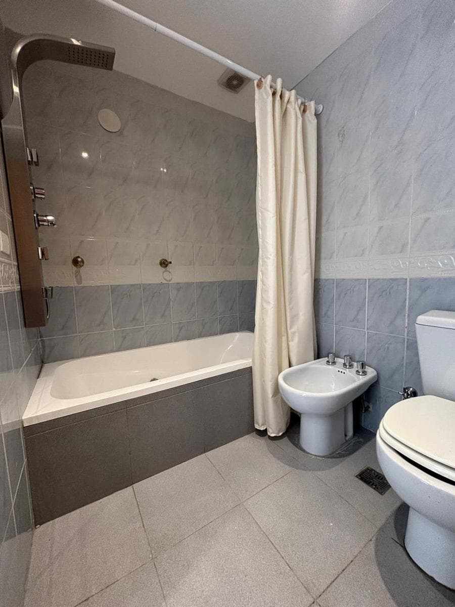 3- or 4-room apartment with amenities and a garage. North Almagro