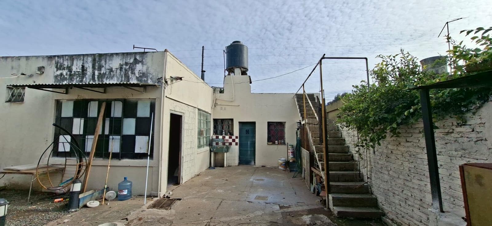 4-Bedroom House with Garage and Yard in San Miguel
