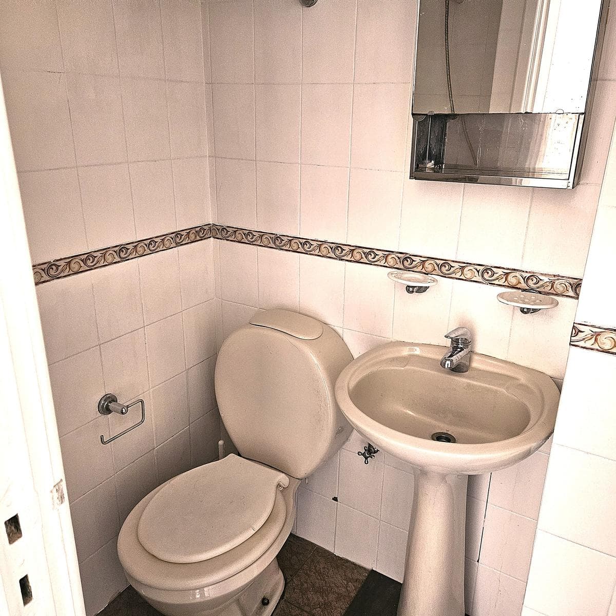 For Sale: Studio Apartment in Balvanera with a Balcony