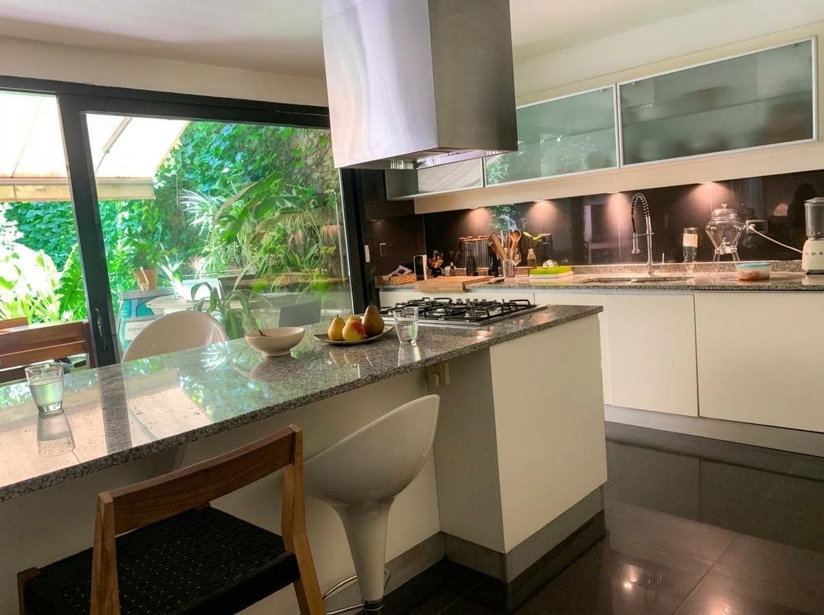 Two-story house for sale, 5 rooms, park, barbecue area, parking spaces, terrace, Villa Ballester.