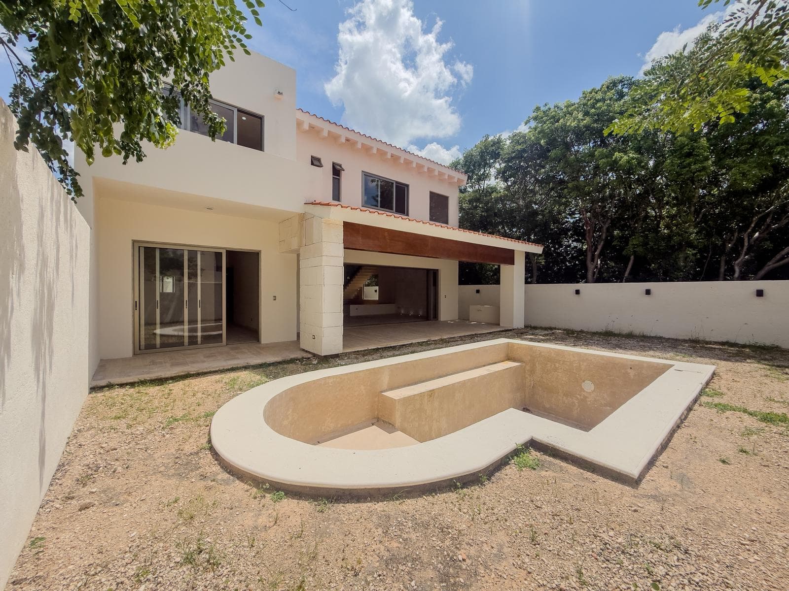 House for Sale in Mérida on a Private Street in Cholul