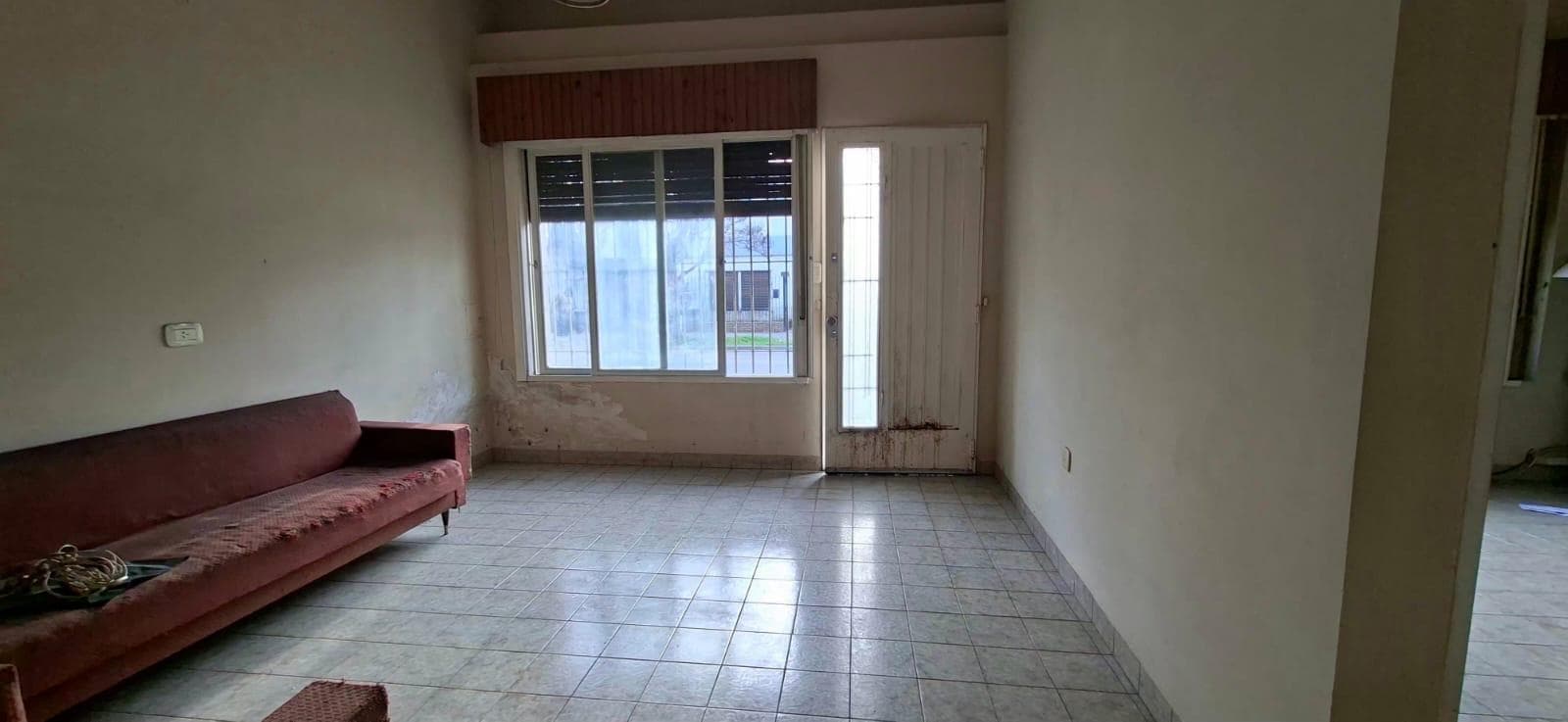3-Bedroom House with Park in Muñiz - Mortgage-Eligible