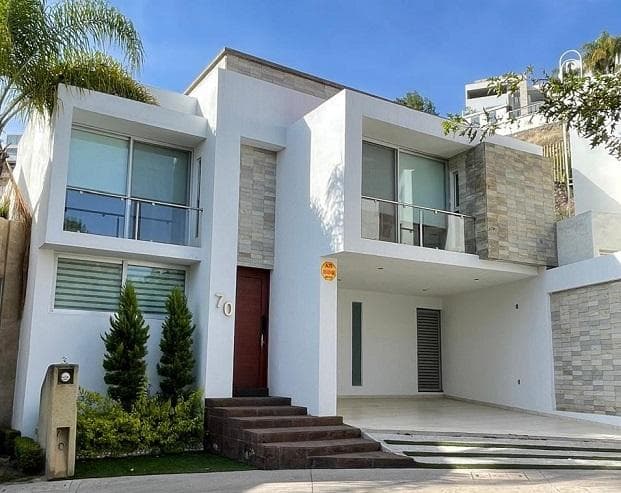 FURNISHED HOUSE FOR RENT IN PRIV. DEL PEDREGAL